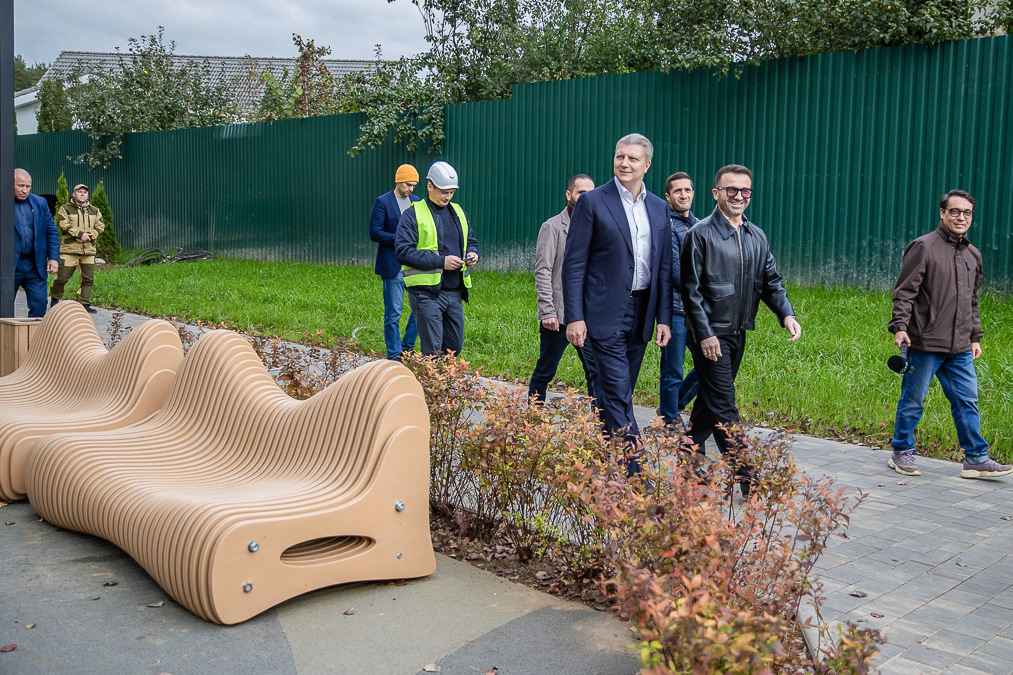 Живой лес на месте свалки