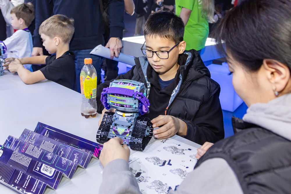 «Битва роботов» в парке «Патриот»