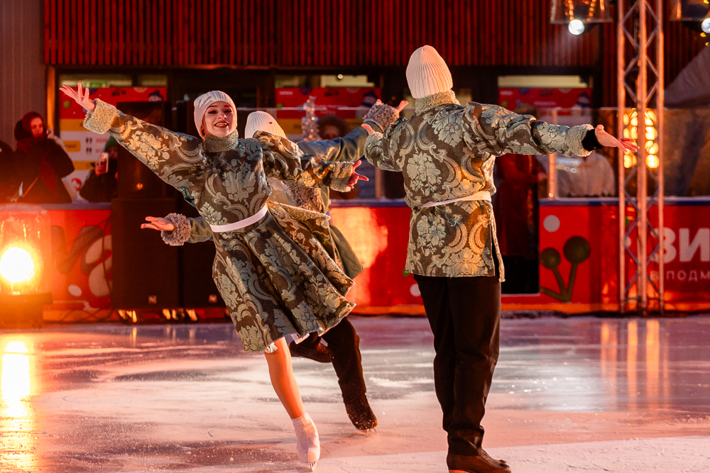 Ледовое шоу «Сказ о Руси» в парке Малевича