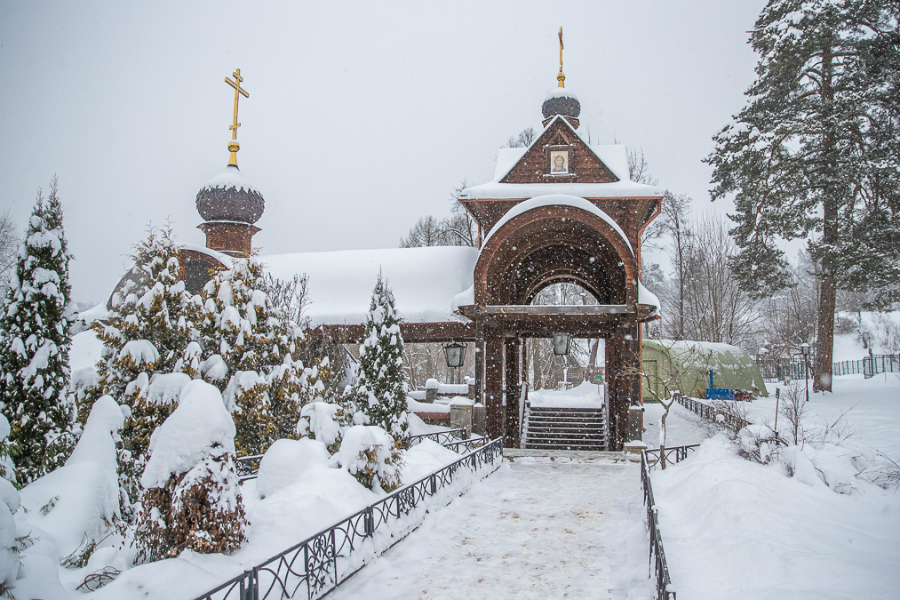 Жителям Одинцовского округа разъяснили правила безопасного купания в Крещение