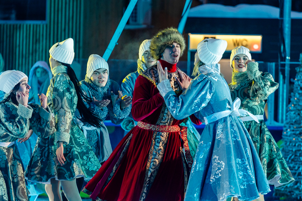 Ледовое шоу «Сказ о Руси» в парке Малевича