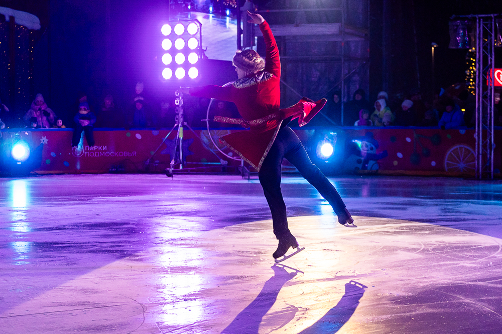 Ледовое шоу «Сказ о Руси» в парке Малевича