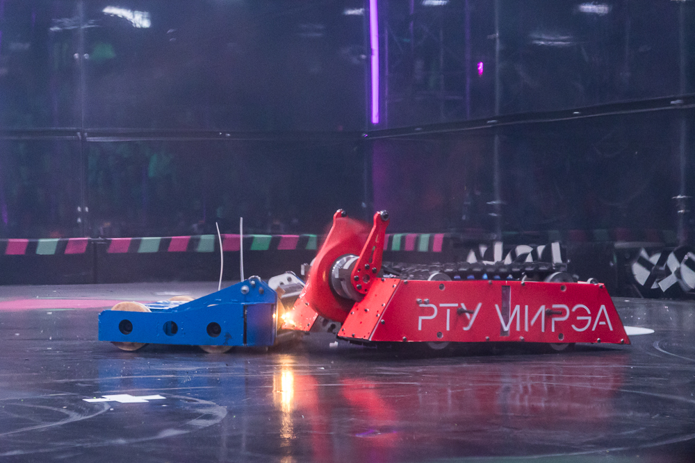 «Битва роботов» в парке «Патриот»