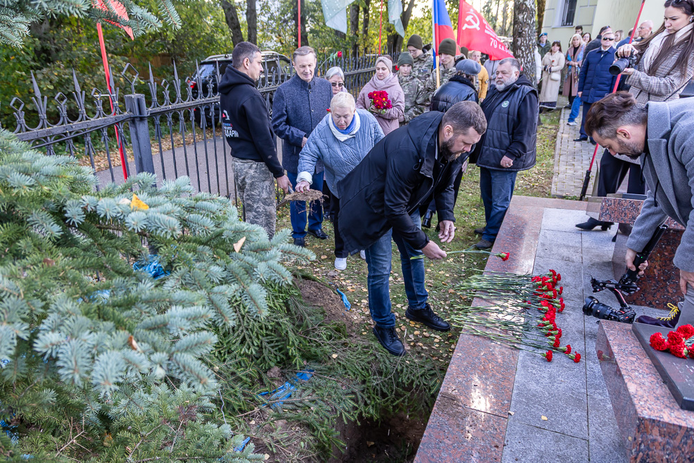 Захоронение на братской могиле в Ершово