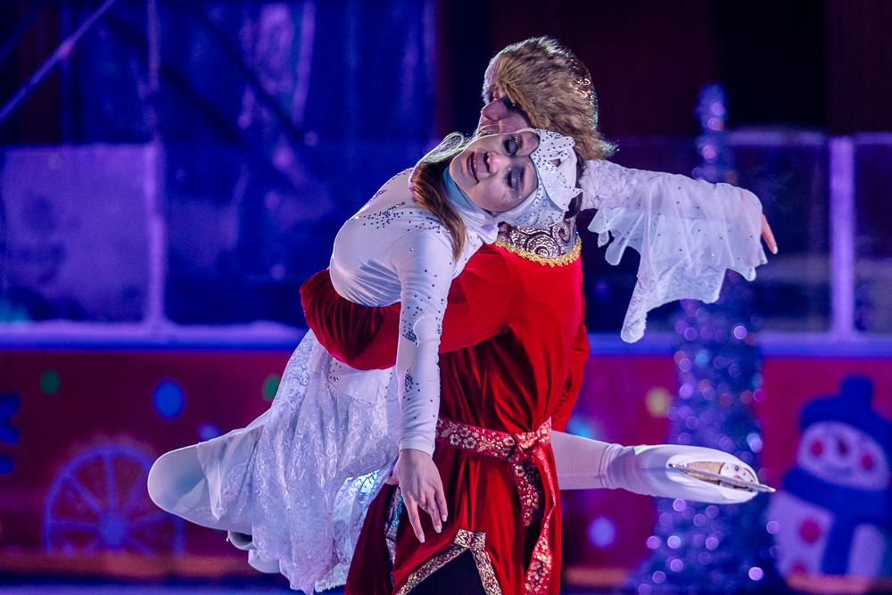 Ледовое шоу «Сказ о Руси» в парке Малевича