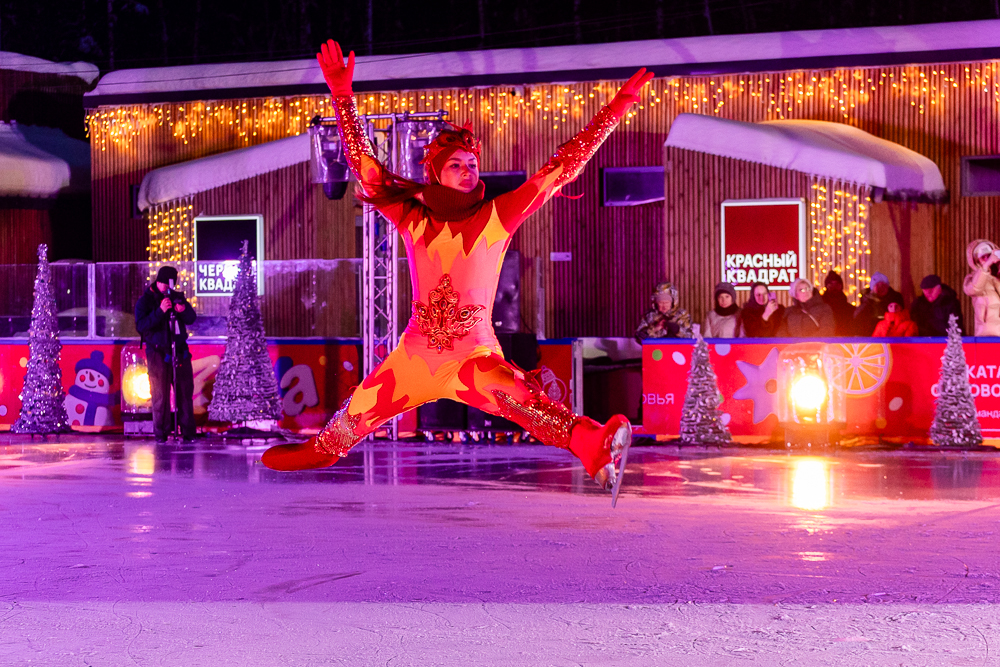 Ледовое шоу «Сказ о Руси» в парке Малевича