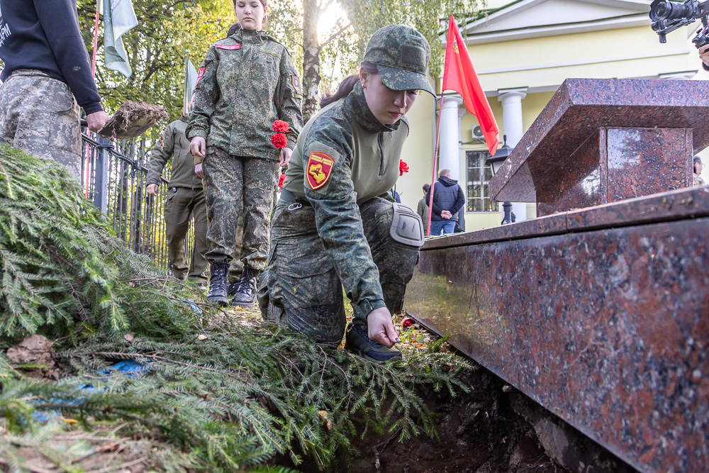 Захоронение на братской могиле в Ершово