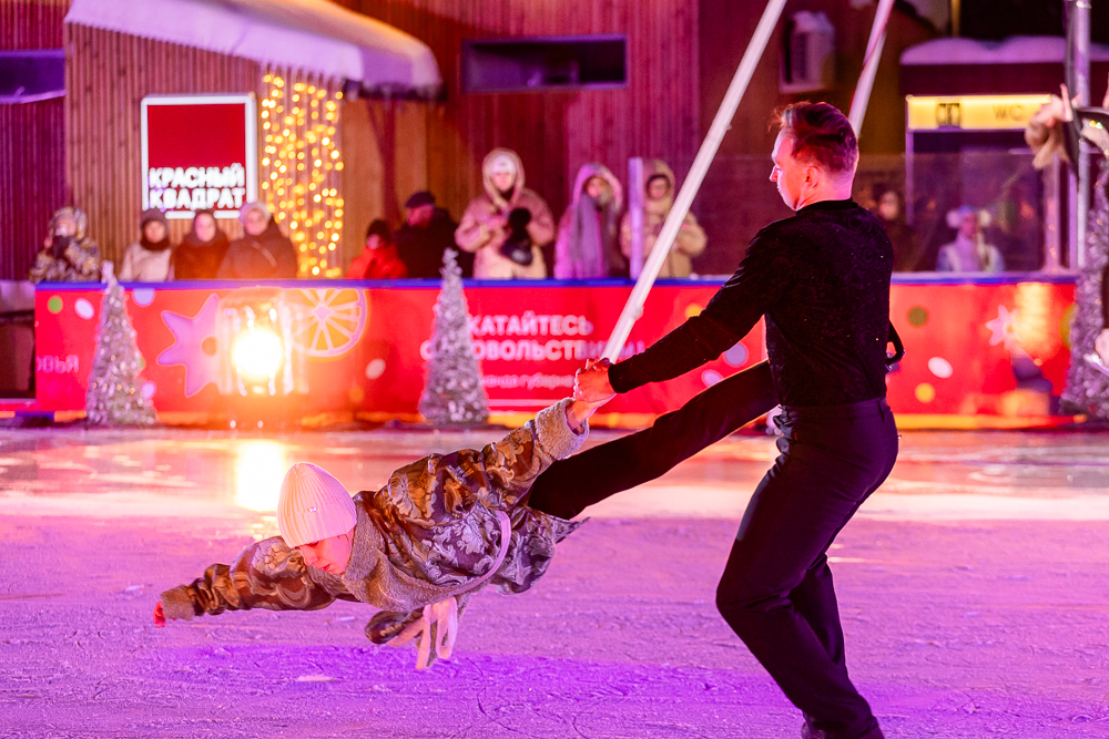Ледовое шоу «Сказ о Руси» в парке Малевича