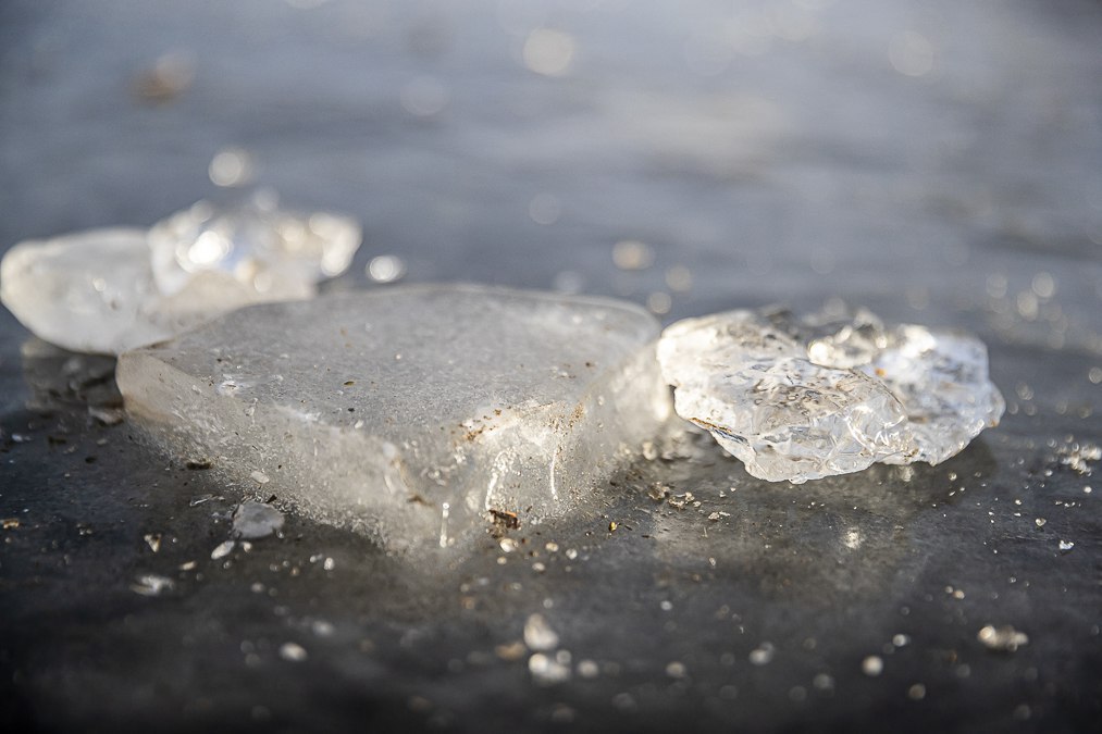 Жителей Одинцовского округа предупреждают: выходить на тонкий лед опасно