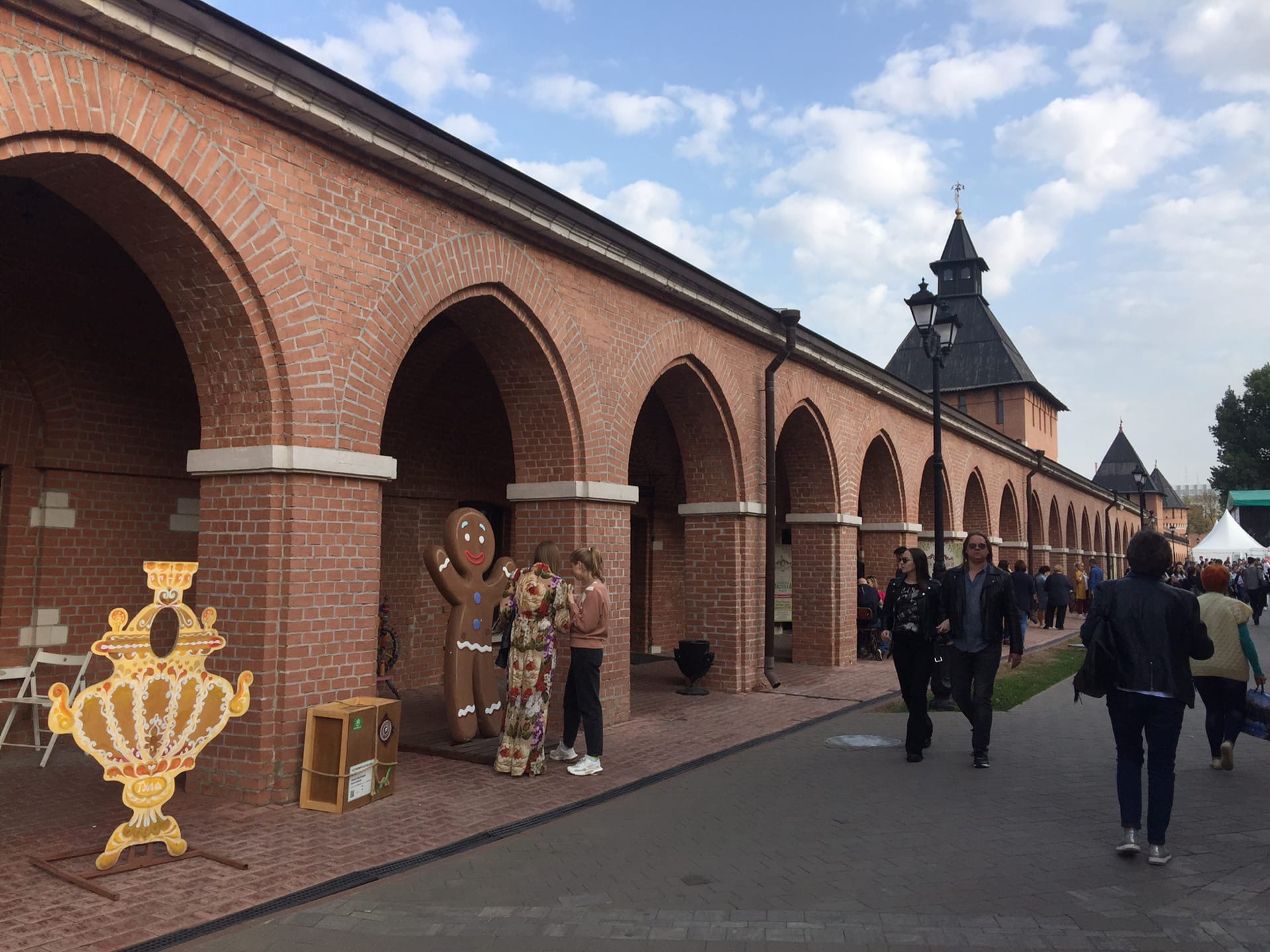 На майские – к трём Кремлям