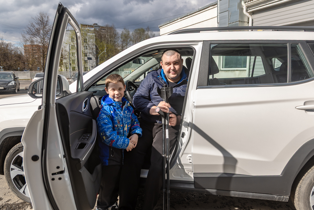 Ветеран спецоперации из Одинцово получил новый автомобиль