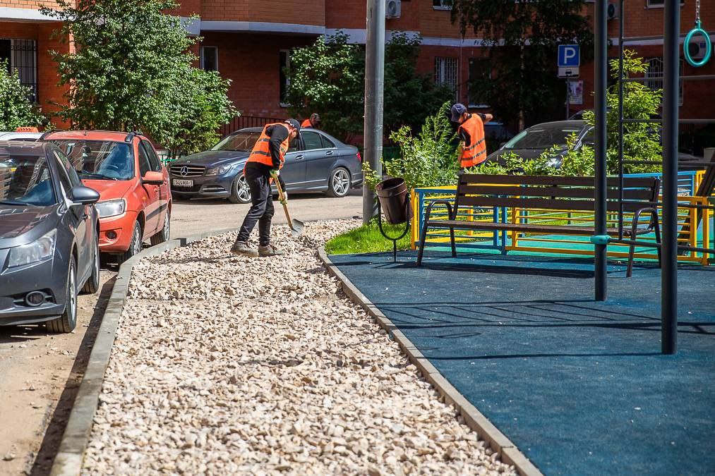 В Одинцовском округе продолжается благоустройство дворов