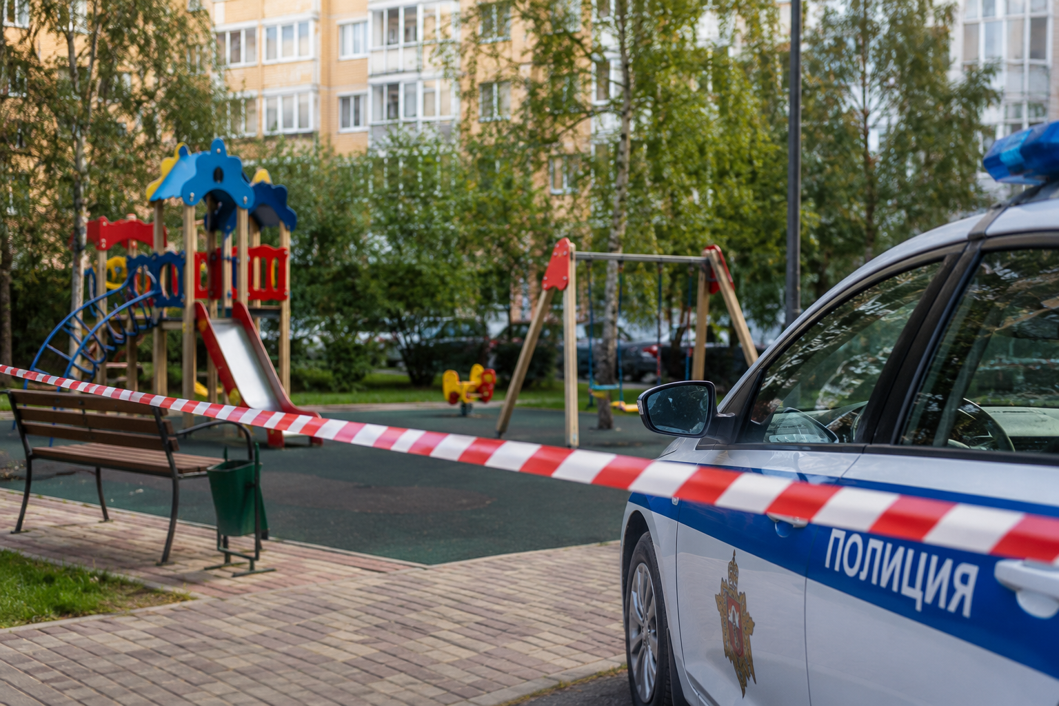 В Одинцовском округе неизвестный открыл стрельбу по детской площадке