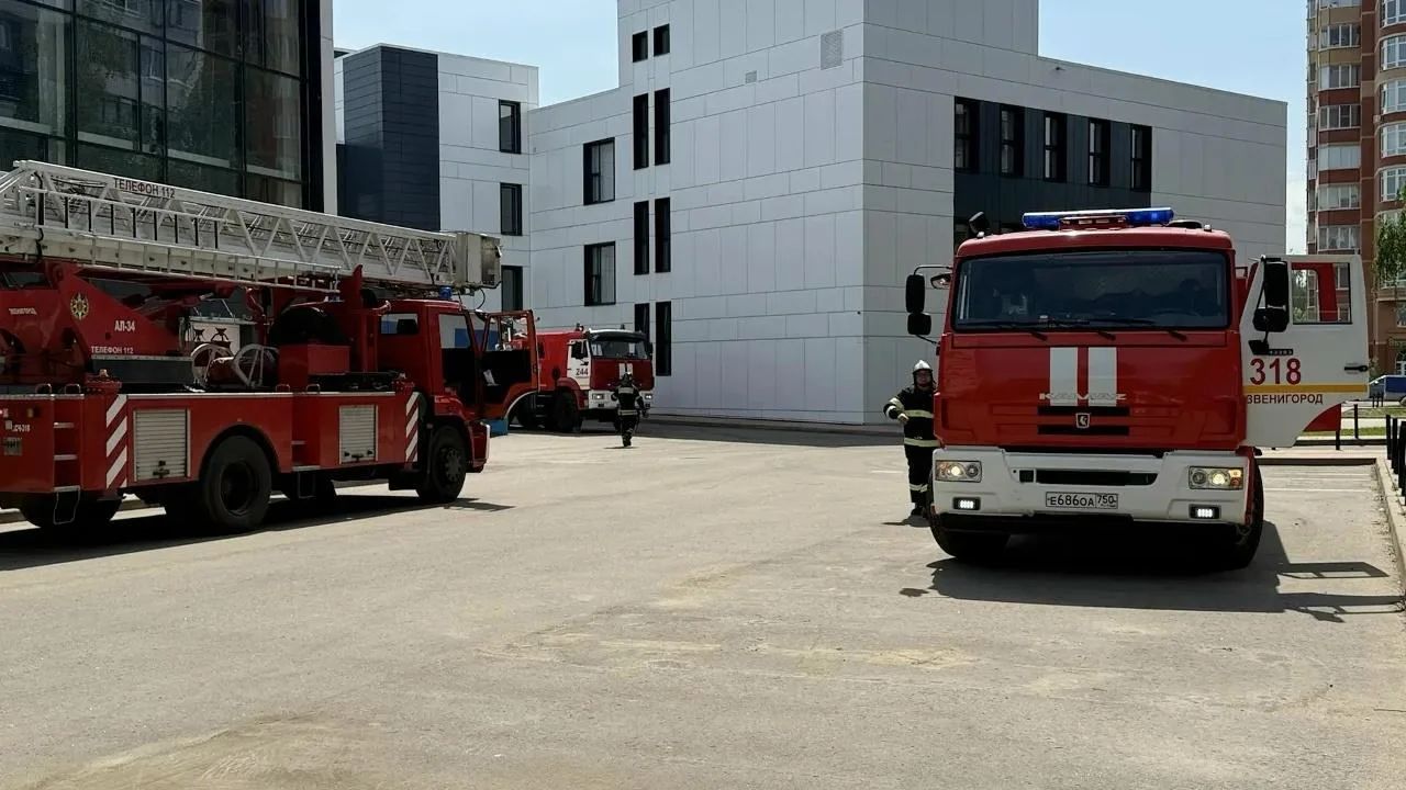 В Одинцовском округе пожарные потушили возгорание в частном доме