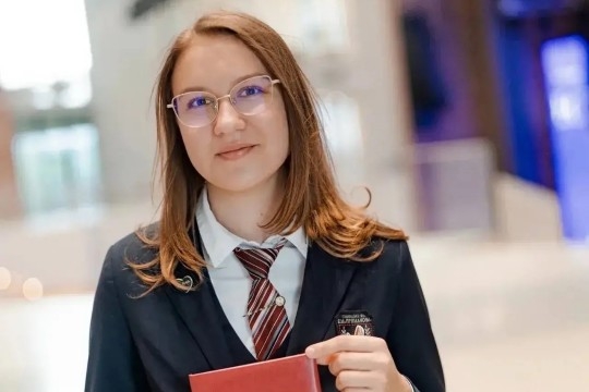 Гимназистка из Одинцовского округа взяла серебро на Международной олимпиаде по лингвистике