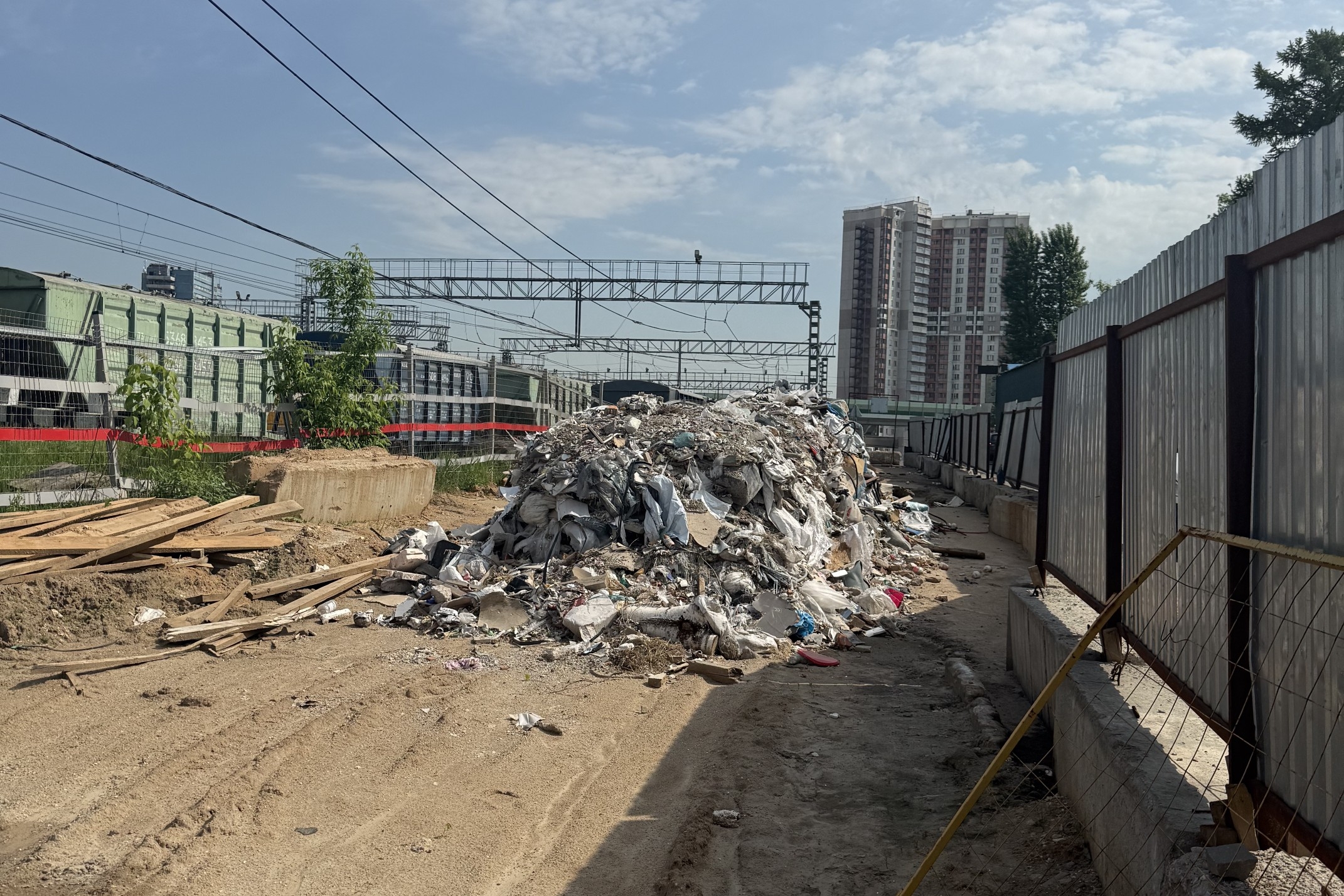 В Одинцовском округе РЖД оштрафовали на 100 тысяч за свалку строительных отходов
