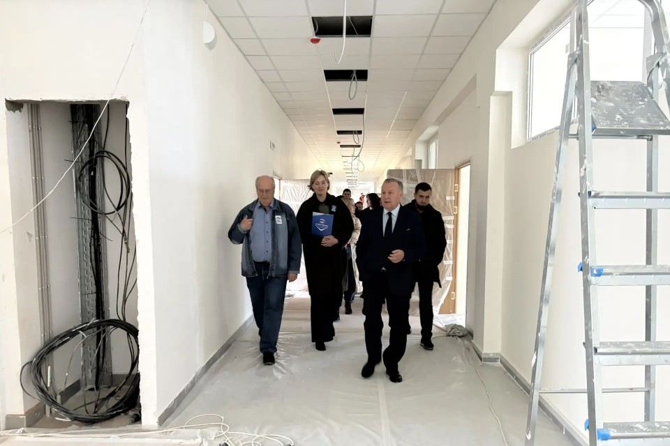 По Народной программе «Единой России» в Одинцово ремонтируют старый корпус гимназии №14