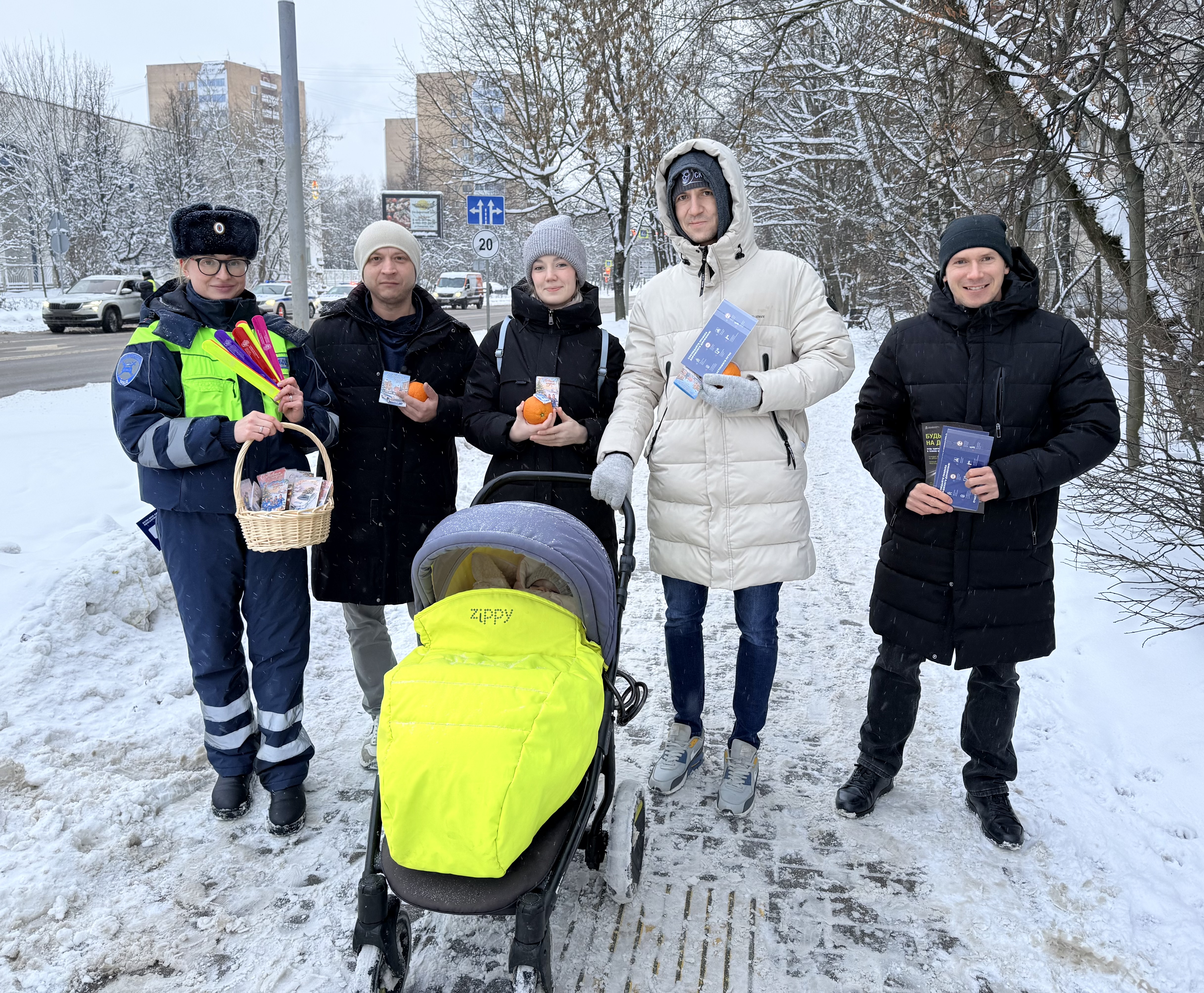 Одинцовские автоинспекторы напомнили участникам дорожного движения о безопасности