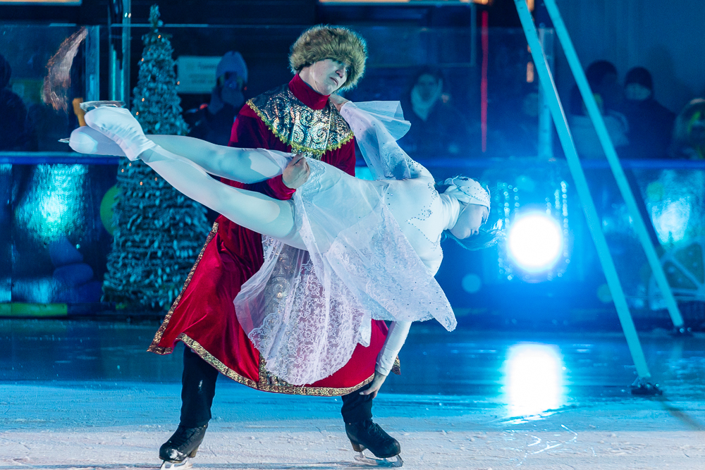 Ледовое шоу «Сказ о Руси» в парке Малевича