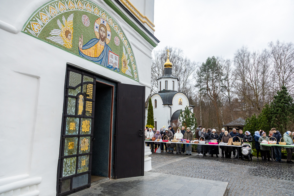 Великая суббота в храме Успения Пресвятой Богородицы в селе Успенское