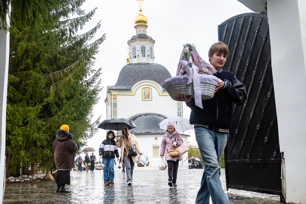 Великая суббота в храме Успения Пресвятой Богородицы в селе Успенское
