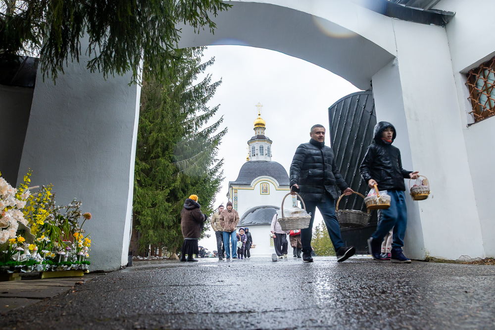 Великая суббота в храме Успения Пресвятой Богородицы в селе Успенское