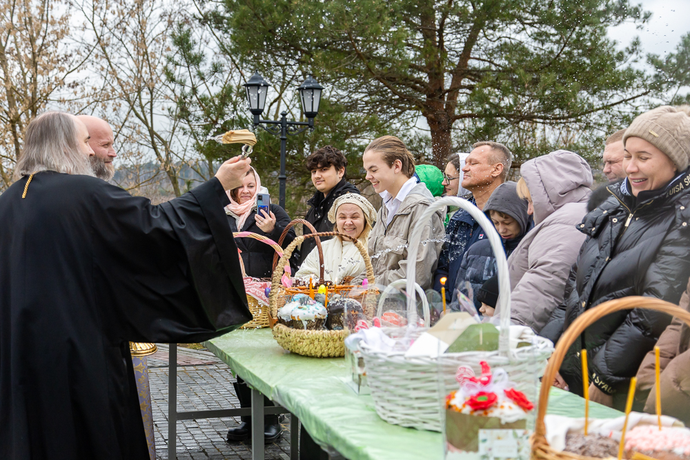 Великая суббота в храме Успения Пресвятой Богородицы в селе Успенское