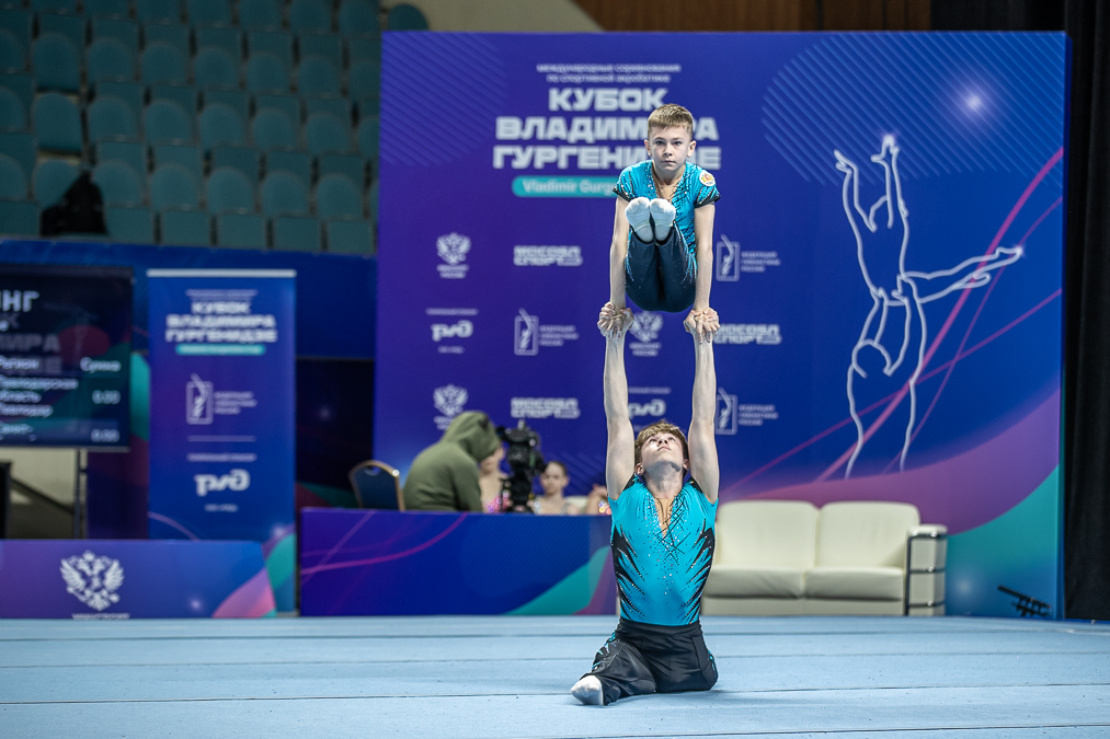 Международный турнир по спортивной акробатике в Одинцовском спортивно-зрелищном комплексе