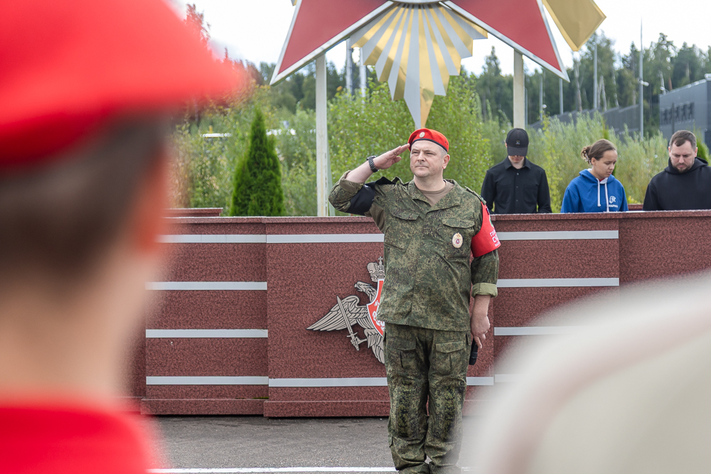 Военно-спортивная игра «Юный страж порядка» в парке «Патриот»