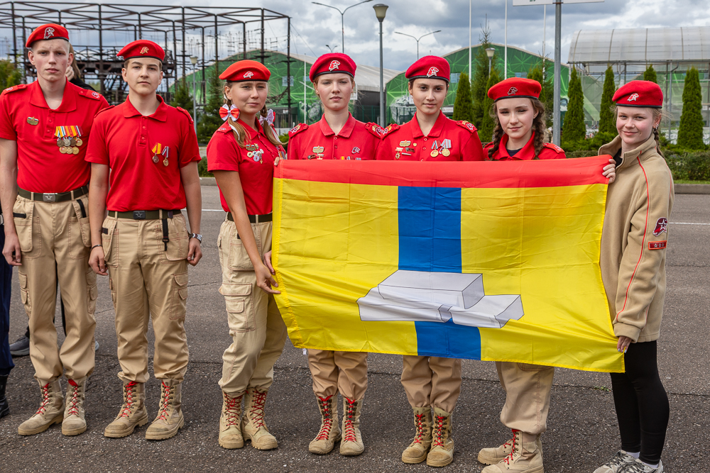 Военно-спортивная игра «Юный страж порядка» в парке «Патриот»
