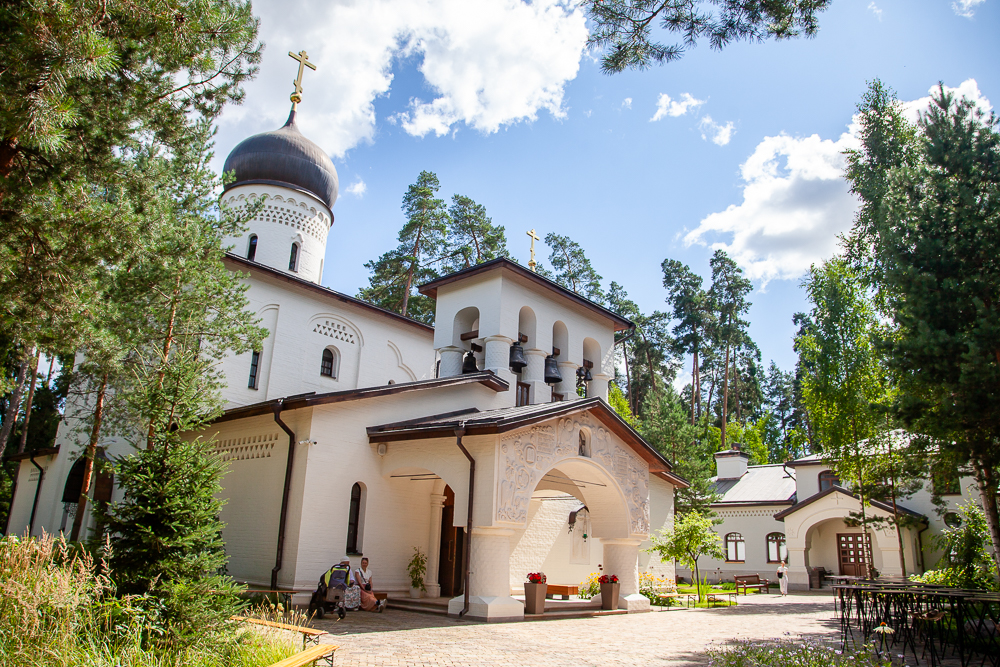 Пешее паломничество по Митрополичьей тропе в Аксиньино