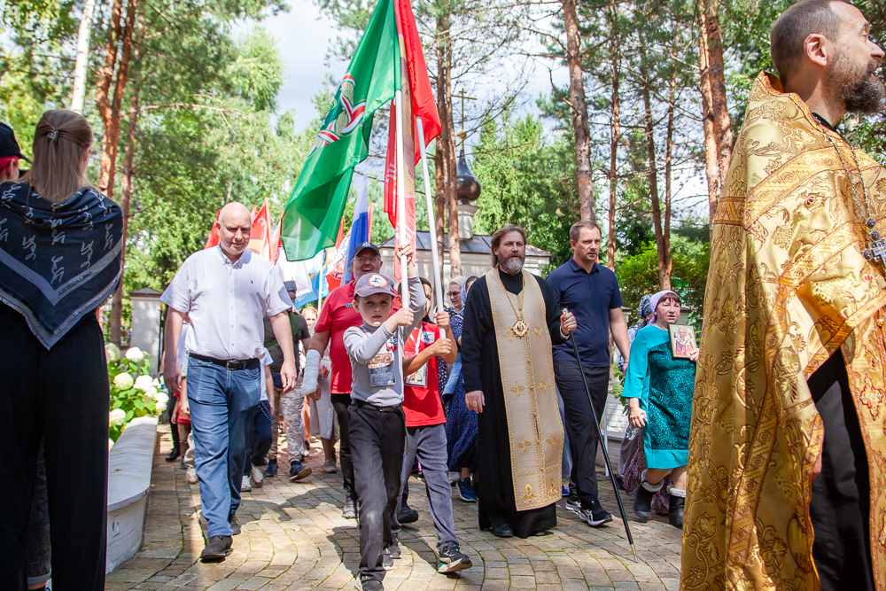 Пешее паломничество по Митрополичьей тропе в Аксиньино
