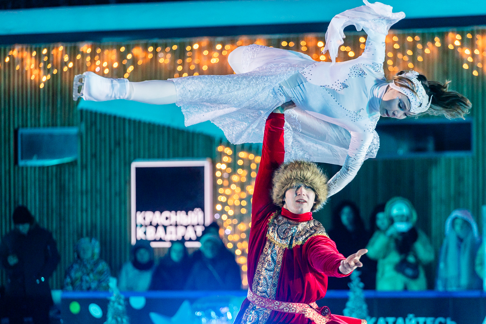 Ледовое шоу «Сказ о Руси» в парке Малевича