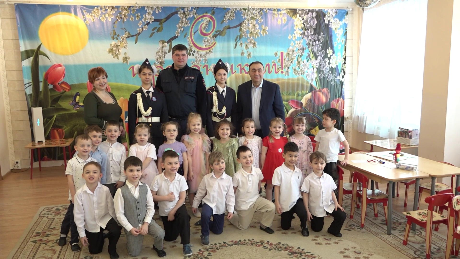 Учат ПДД смолоду