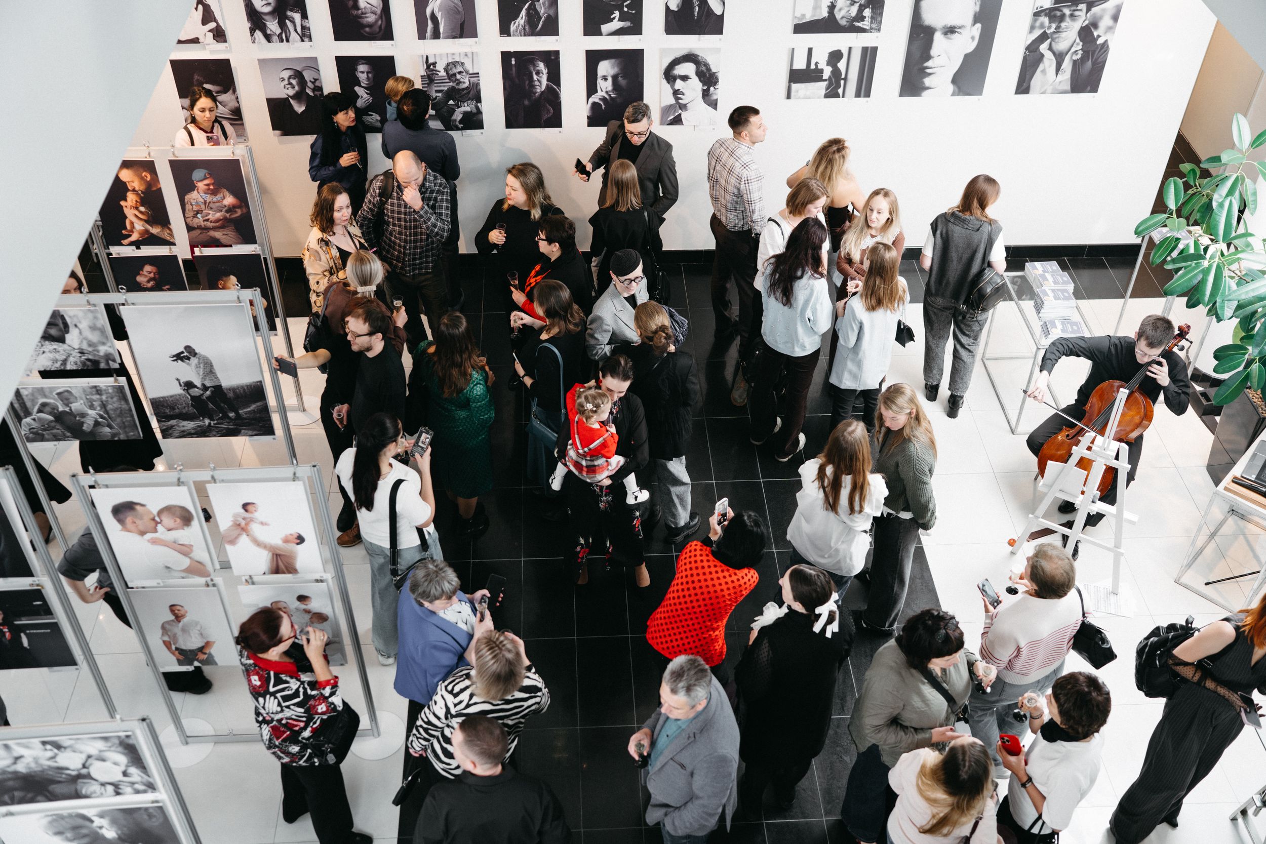 Работы фотографа из Одинцово отобрали к участию в фотовыставке «Папы»