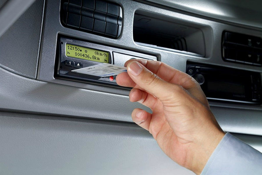 Новые изменения при оснащении транспортных средств тахографами с 1 января 2021 года