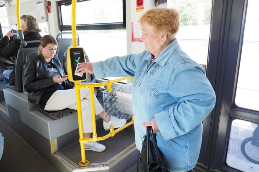 Жители округа смогут воспользоваться льготным проездом на коммерческих маршрутах
