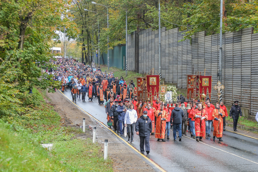 Крестный ход пасхальной памяти