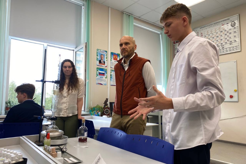 В Одинцовском лицее №10 обновили кабинет химии