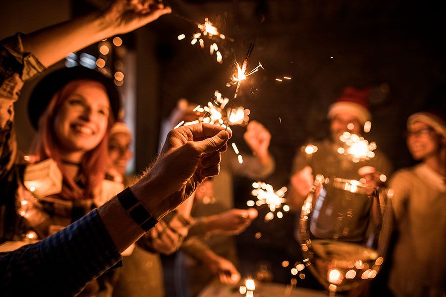 Вместе проводим старый год
