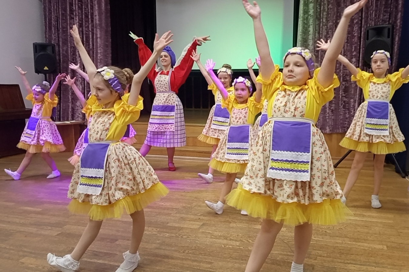 В Звенигороде творчески отметили День матери