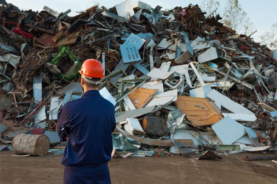 Сдайте металлолом после капремонта дома: в чём выгода для жильцов?