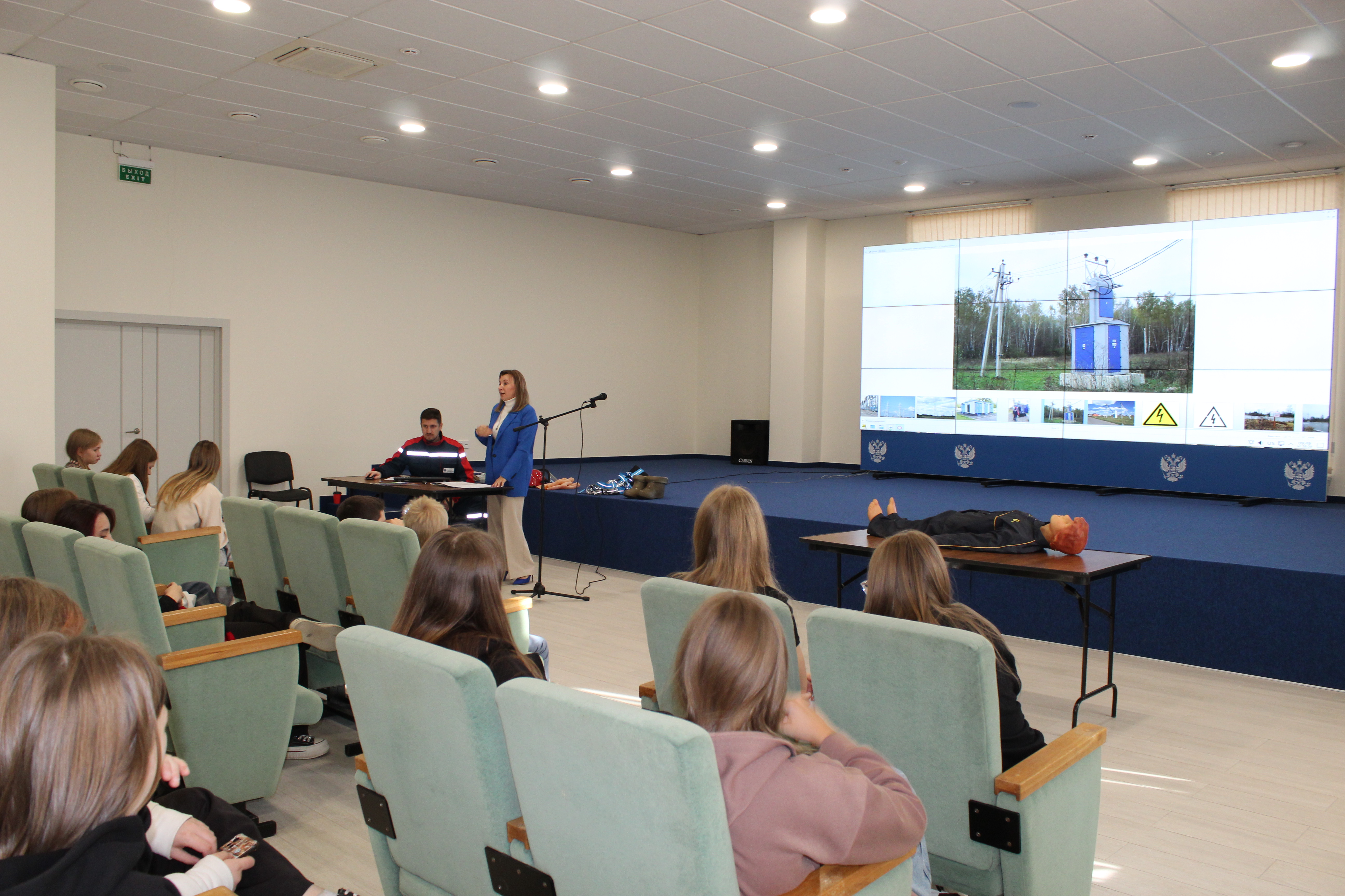 День открытых дверей для одинцовских гимназистов провели специалисты «Россети Московский регион»