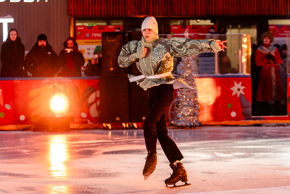 Ледовое шоу «Сказ о Руси» в парке Малевича